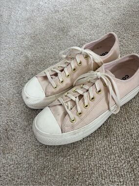 Casual Women's Canvas Lace-Up Sneakers in Ballet Pink